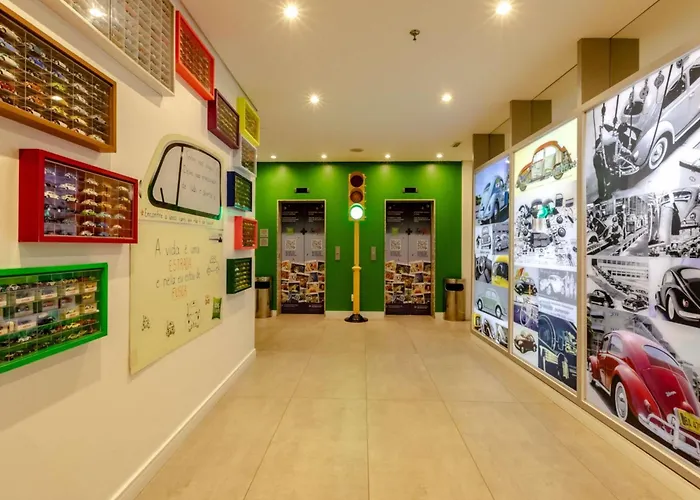 Hotel 3 estrelas: Ibis Styles Balneário Camboriú - 1 Quadra do Mar