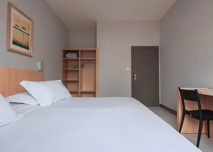 Сity center hotels Sagres Praia